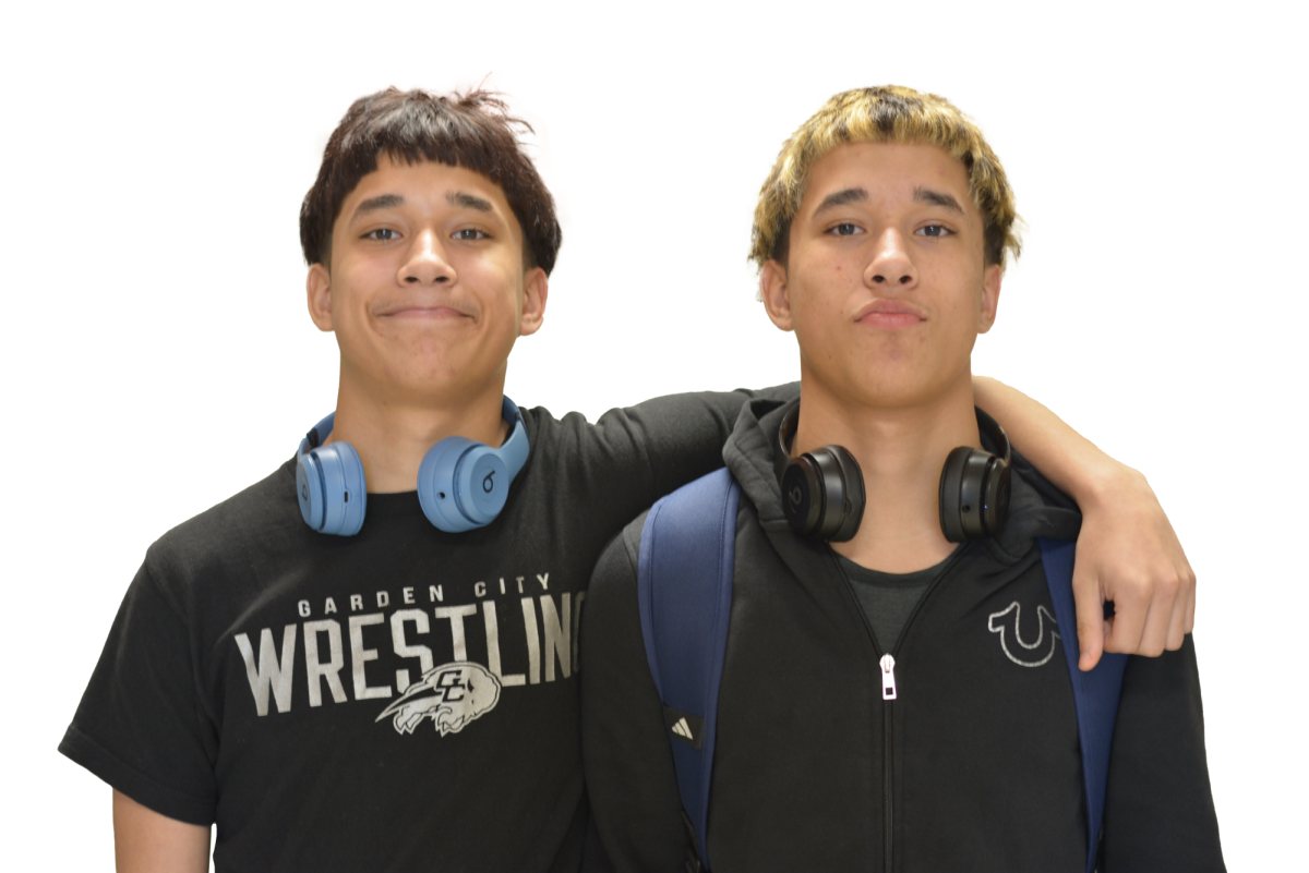 Zayden and Zavian Montenayor are identical twins. They enjoy cliff diving together.